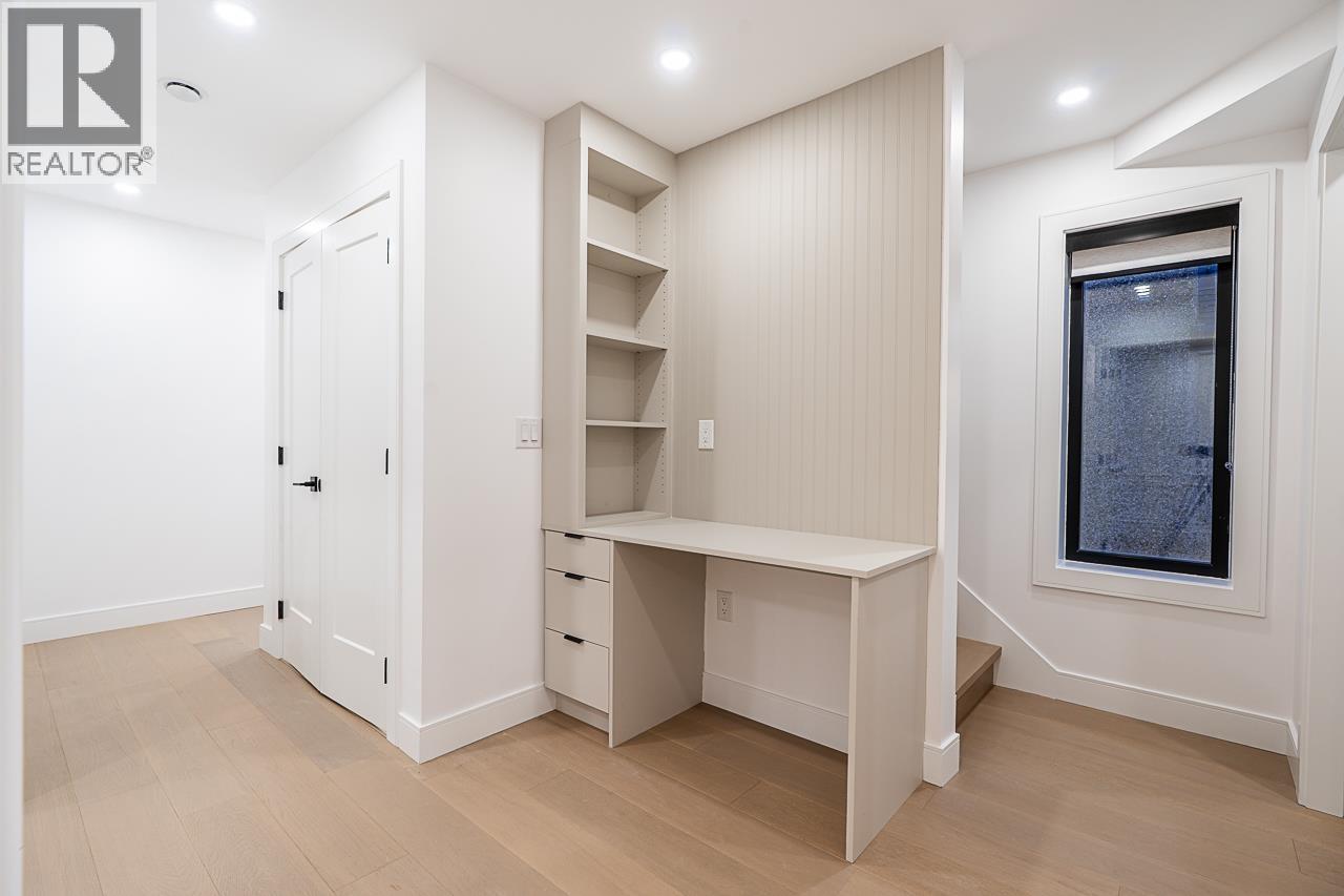 1 2282 E 8th Avenue, Vancouver, British Columbia  V5N 1V5 - Photo 11 - R3051798