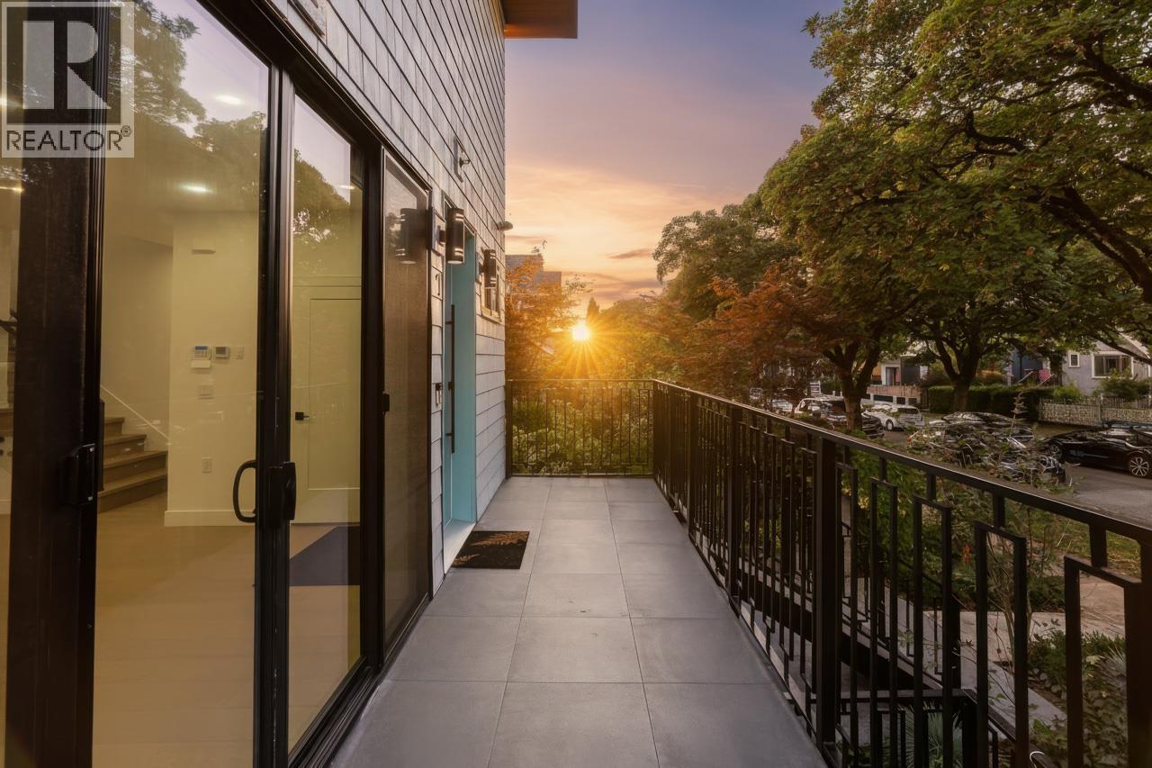 1 2282 E 8th Avenue, Vancouver, British Columbia  V5N 1V5 - Photo 37 - R3051798