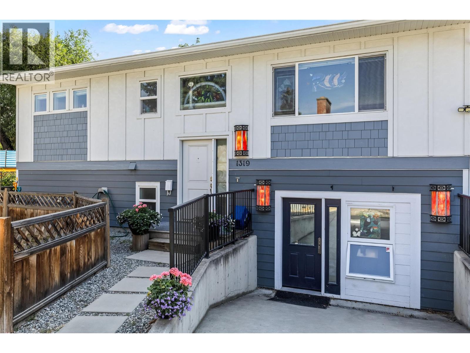 1319 Belaire Avenue Kelowna Photo 2