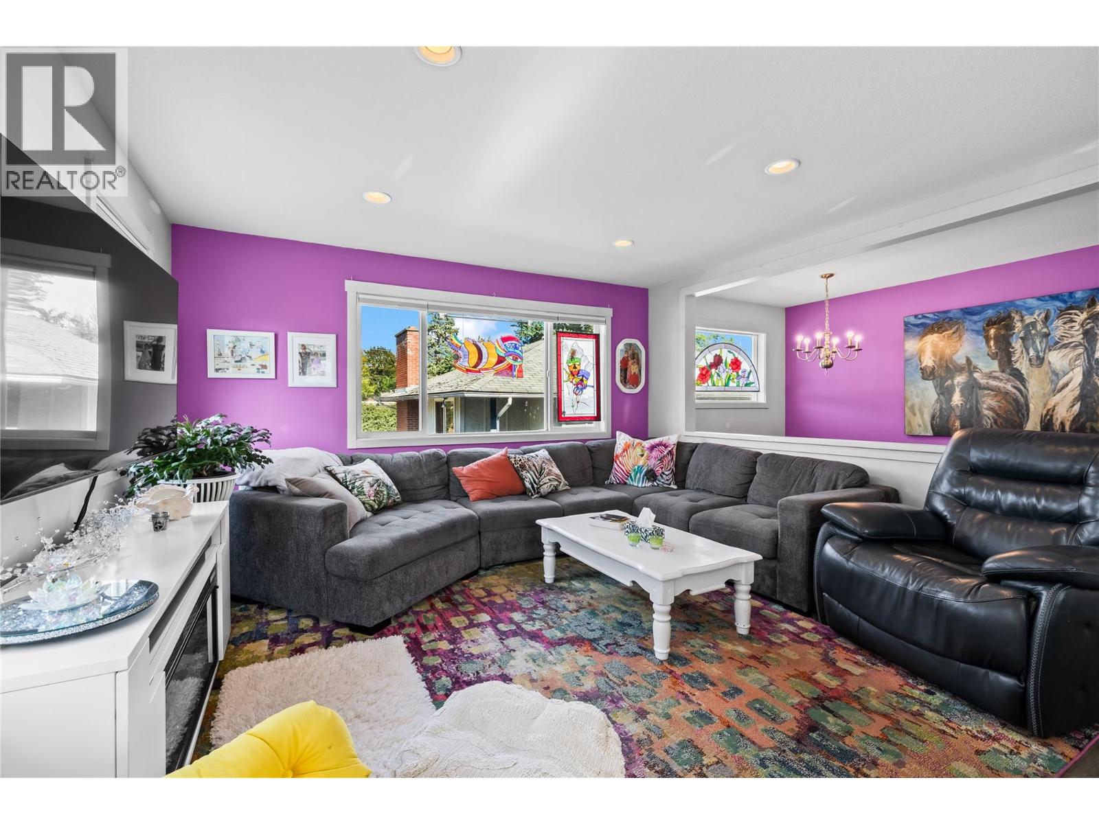 1319 Belaire Avenue Kelowna Photo 4