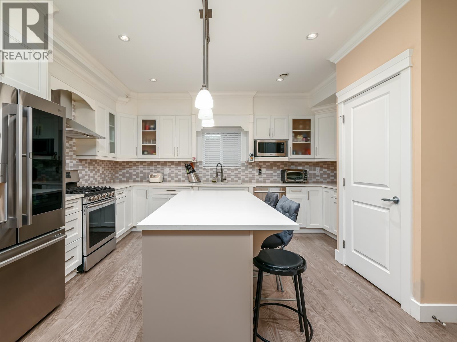 6050 Hardwick Street, Burnaby, British Columbia  V5G 1R6 - Photo 8 - R3051797