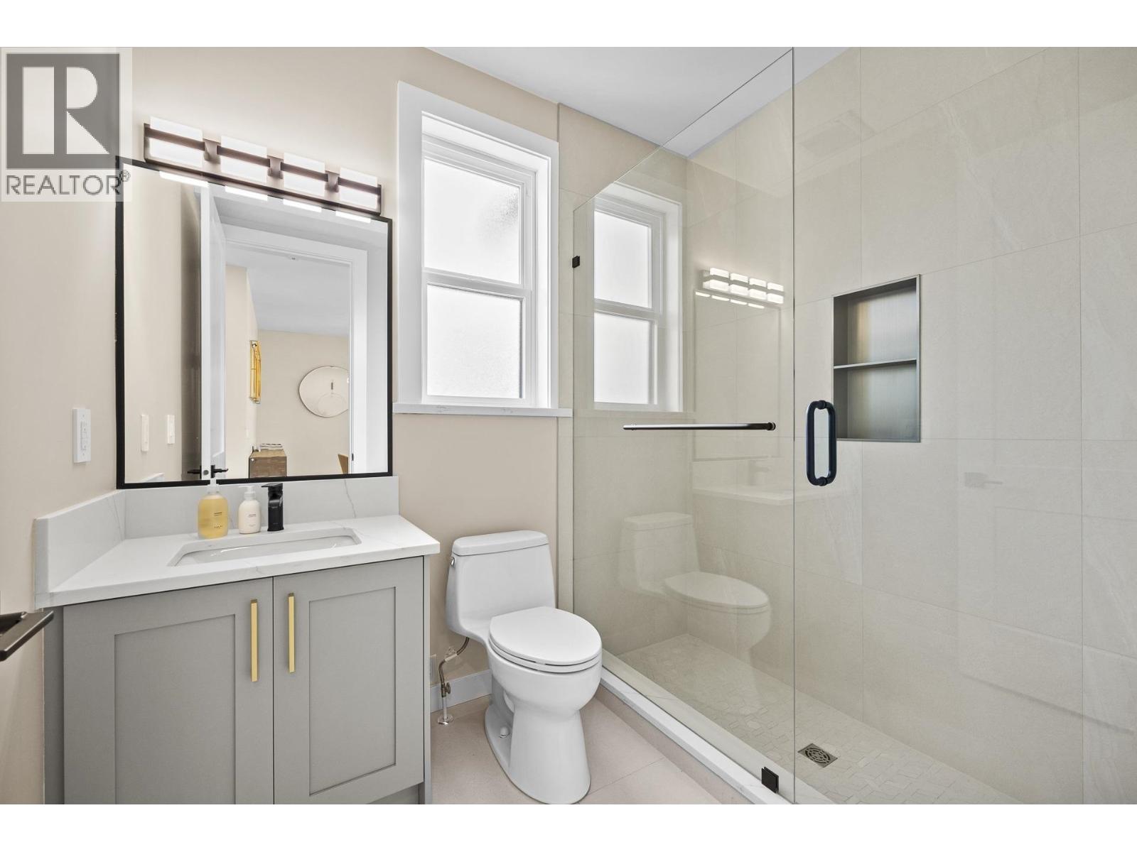 1 5115 Buxton Street, Burnaby, British Columbia  V5H 1J7 - Photo 17 - R2975238