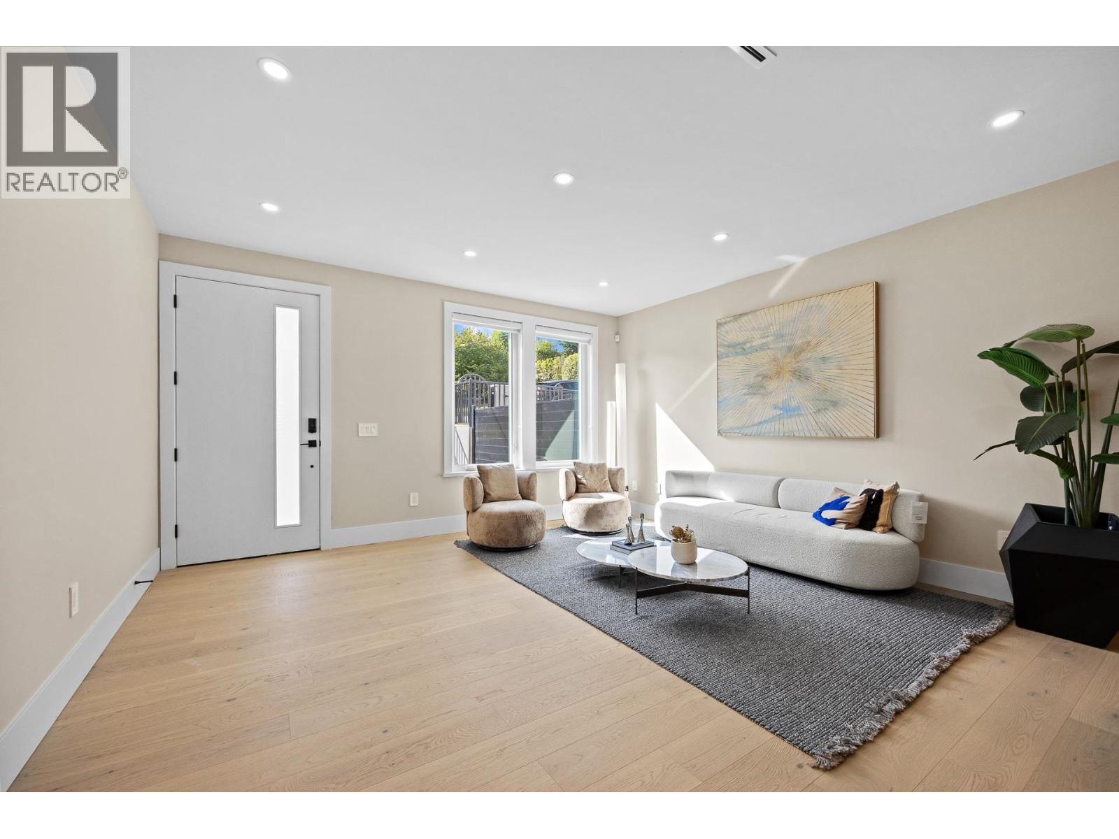 1 5115 Buxton Street, Burnaby, British Columbia  V5H 1J7 - Photo 10 - R2975238