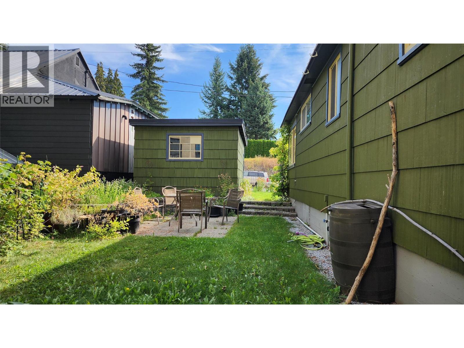 2181 Queen Street, Rossland, British Columbia  V0G 1Y0 - Photo 5 - 10363916