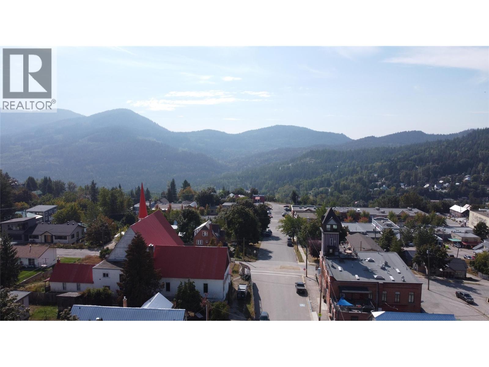 2181 Queen Street, Rossland, British Columbia  V0G 1Y0 - Photo 48 - 10363916