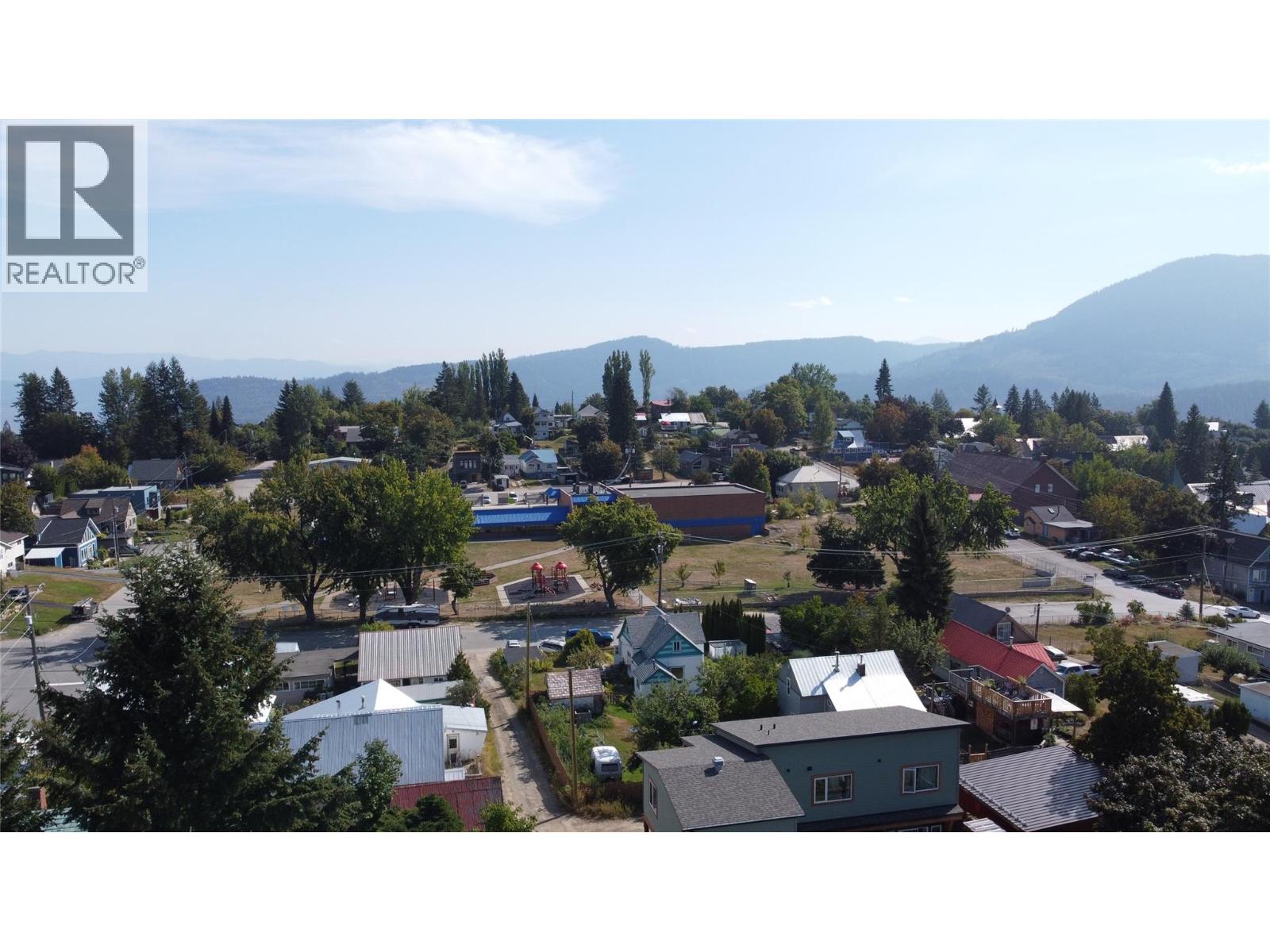 2181 Queen Street, Rossland, British Columbia  V0G 1Y0 - Photo 50 - 10363916