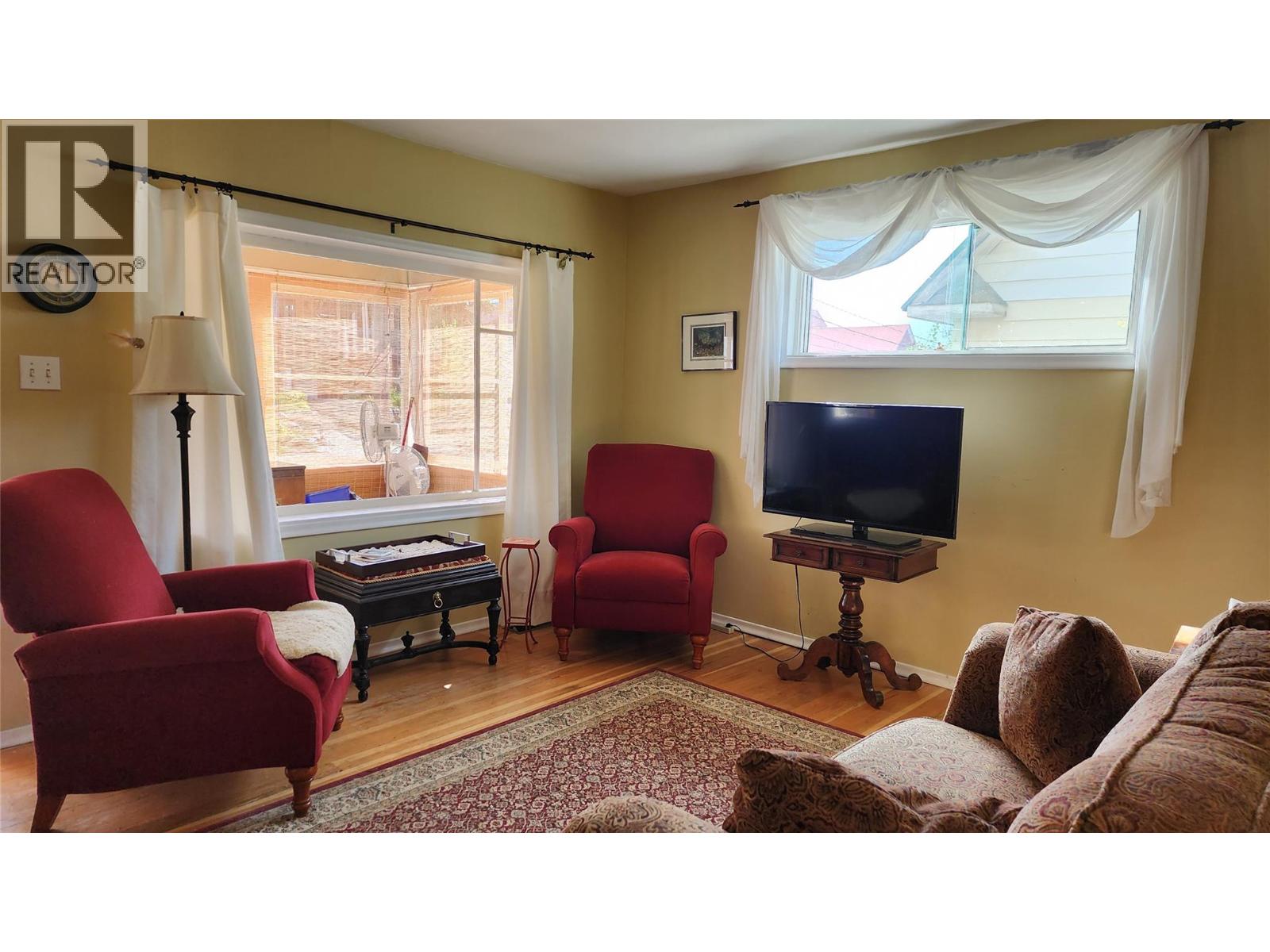 2181 Queen Street, Rossland, British Columbia  V0G 1Y0 - Photo 12 - 10363916