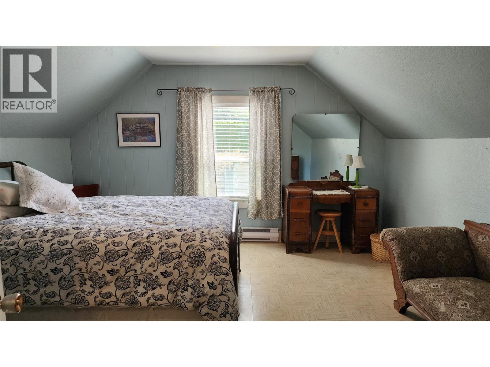 2181 Queen Street, Rossland, British Columbia  V0G 1Y0 - Photo 25 - 10363916