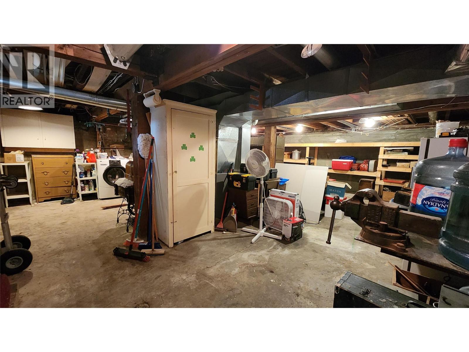 2181 Queen Street, Rossland, British Columbia  V0G 1Y0 - Photo 27 - 10363916