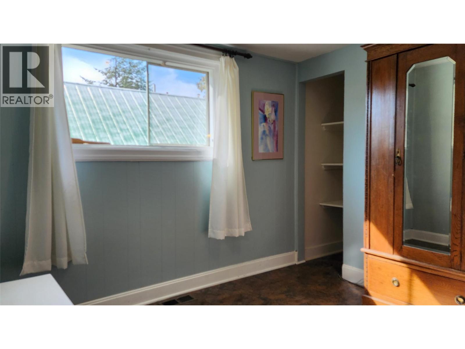 2181 Queen Street, Rossland, British Columbia  V0G 1Y0 - Photo 18 - 10363916