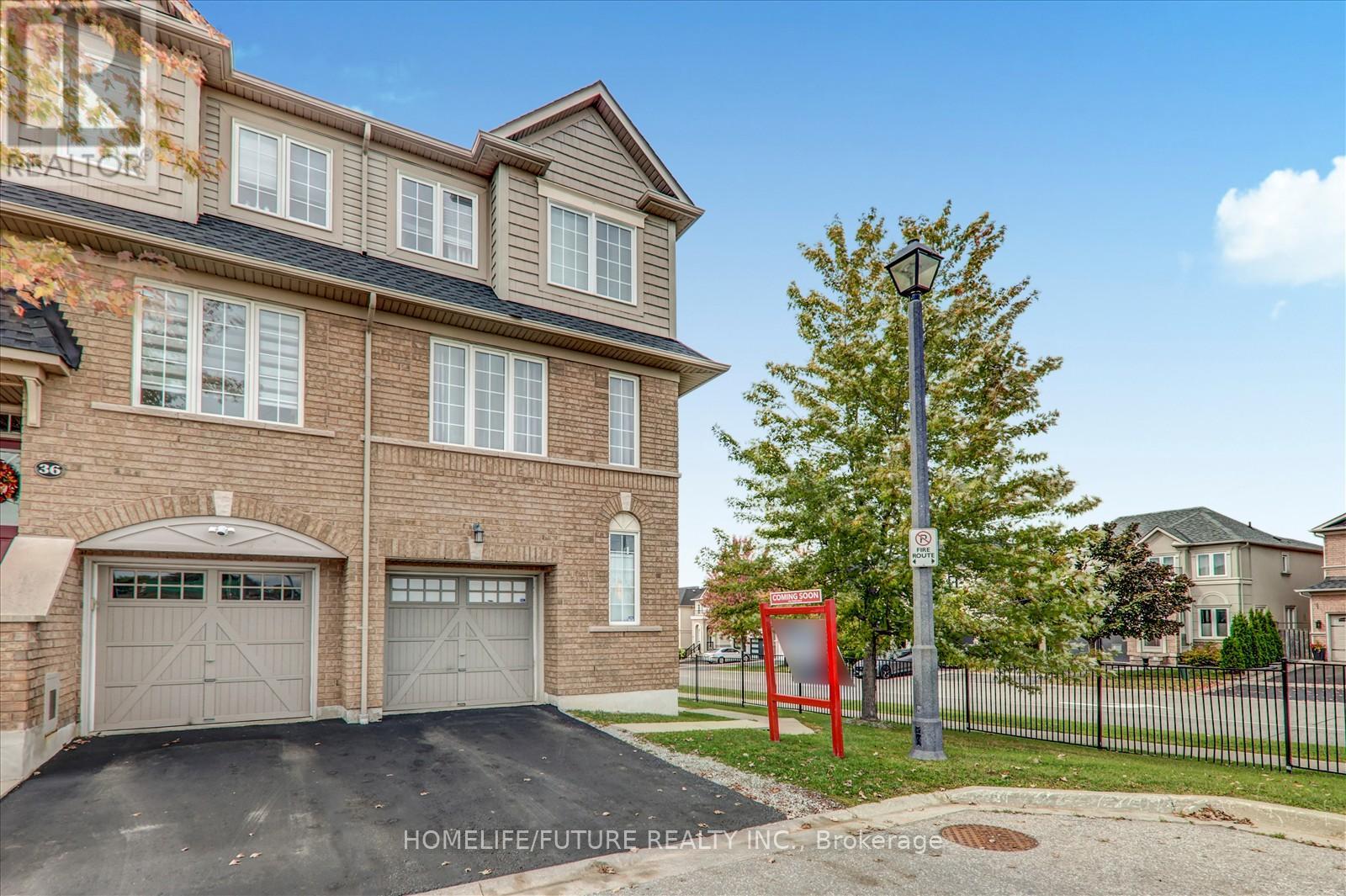 38 Lavan Lane, Ajax, Ontario  L1T 0H1 - Photo 3 - E12424087