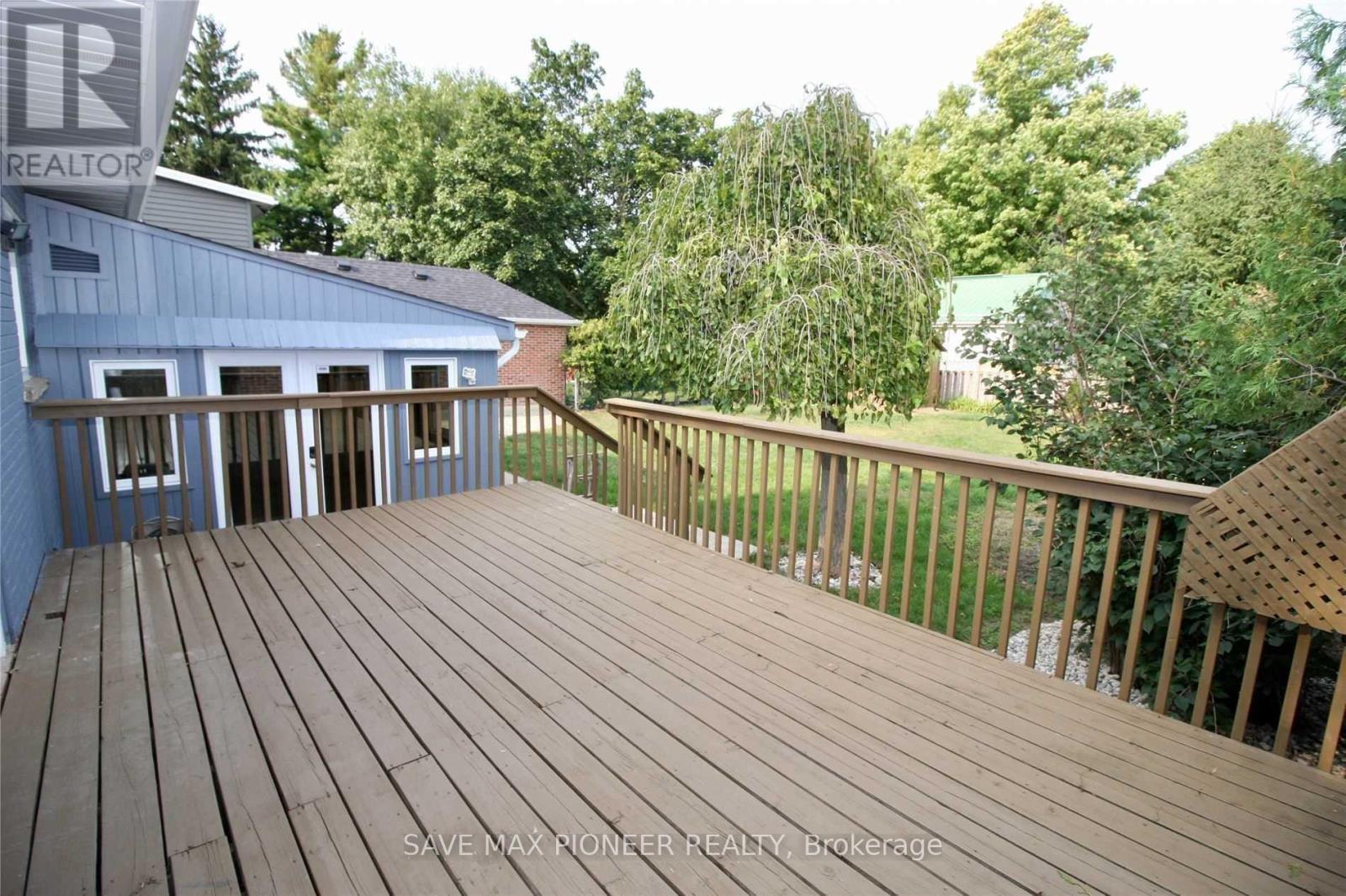 5 Parkview Boulevard, Halton Hills, Ontario  L7G 2Y2 - Photo 16 - W12425033