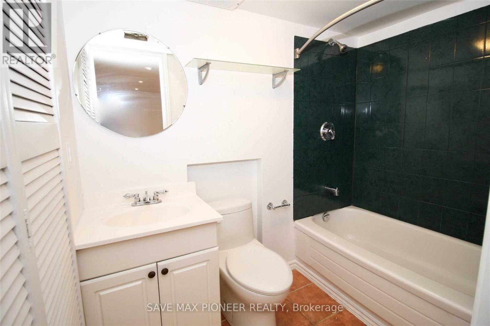 5 Parkview Boulevard, Halton Hills, Ontario  L7G 2Y2 - Photo 23 - W12425033