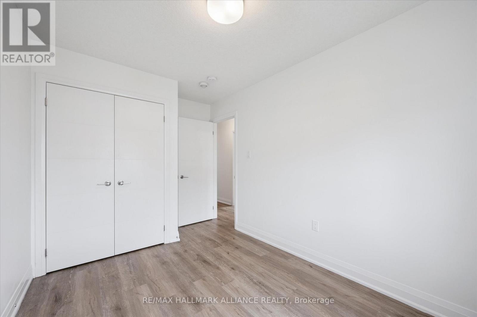 38 Steele Crescent, Guelph, Ontario  N1E 0S7 - Photo 18 - X12409985