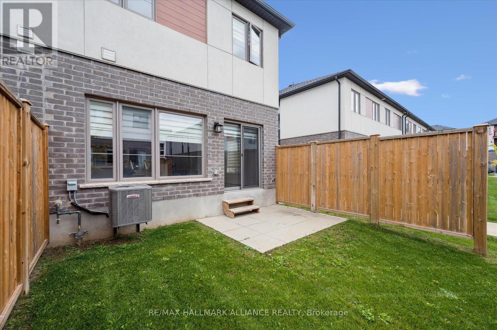 38 Steele Crescent, Guelph, Ontario  N1E 0S7 - Photo 27 - X12409985