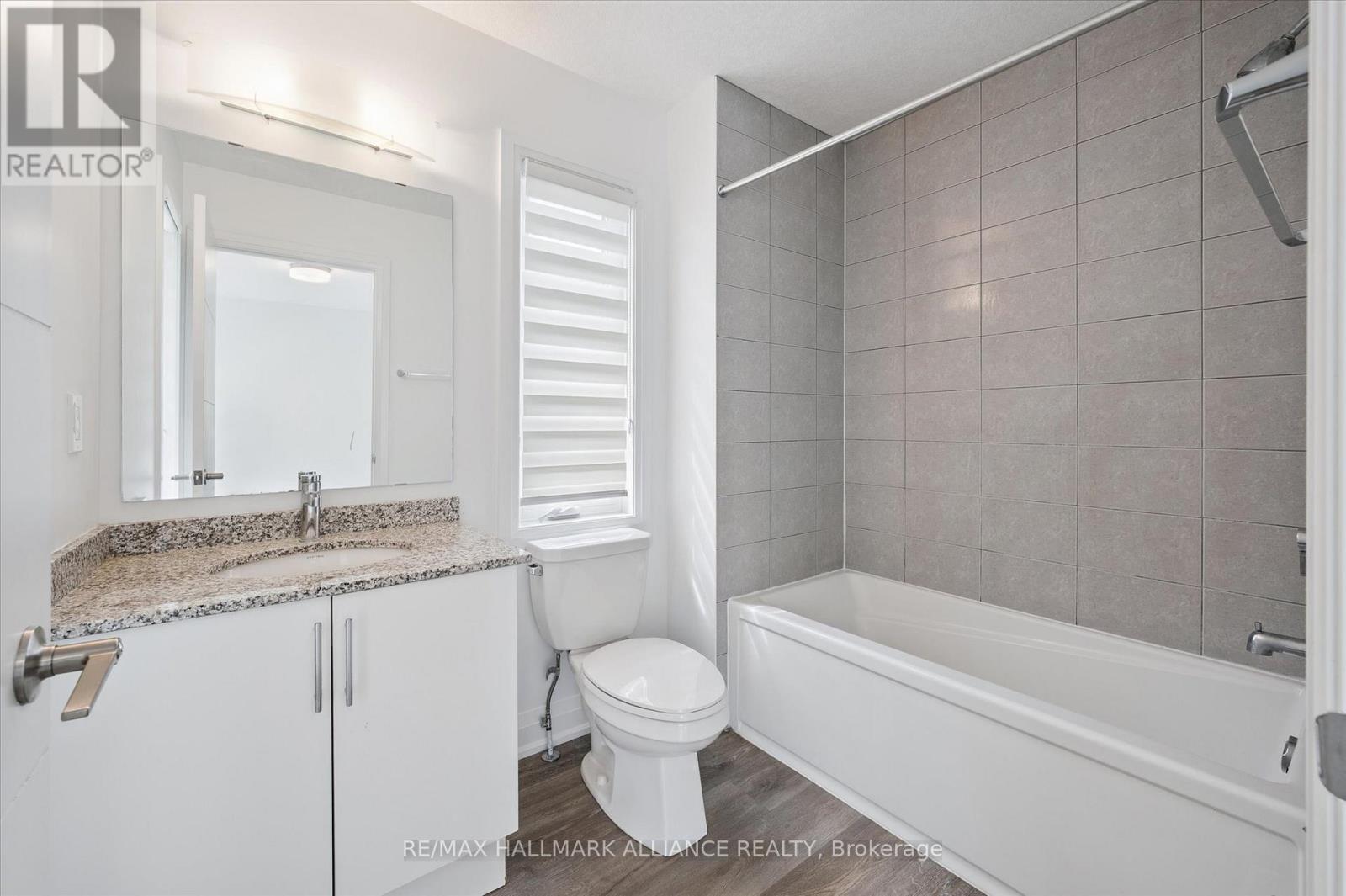38 Steele Crescent, Guelph, Ontario  N1E 0S7 - Photo 24 - X12409985