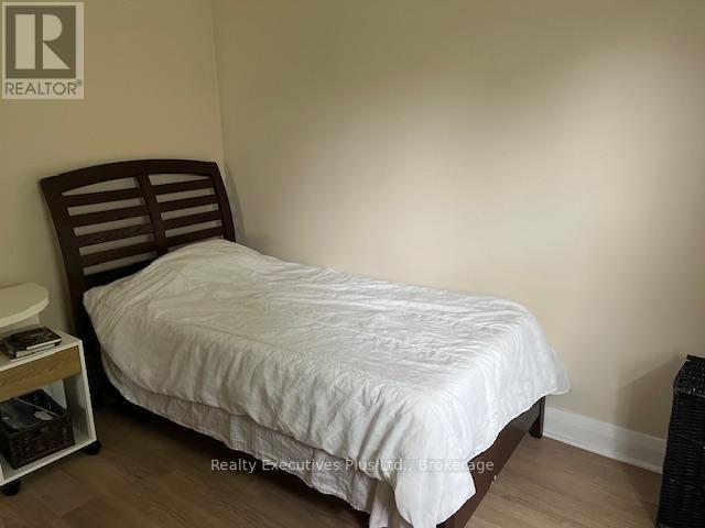 122 Hawthorne Road, Oakville, Ontario  L6K 1V8 - Photo 13 - W12425079
