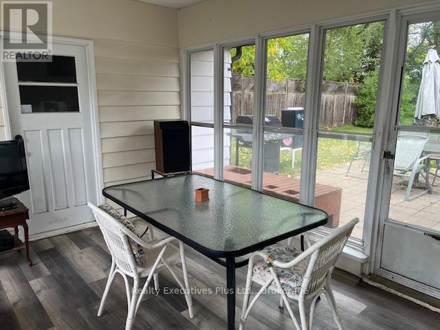 122 Hawthorne Road, Oakville, Ontario  L6K 1V8 - Photo 23 - W12425079