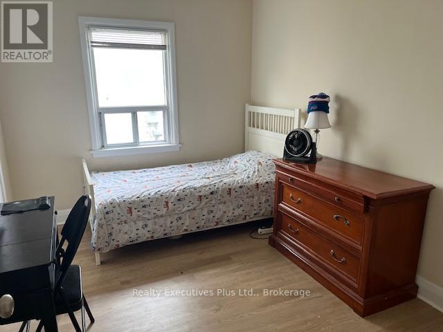 122 Hawthorne Road, Oakville, Ontario  L6K 1V8 - Photo 7 - W12425079