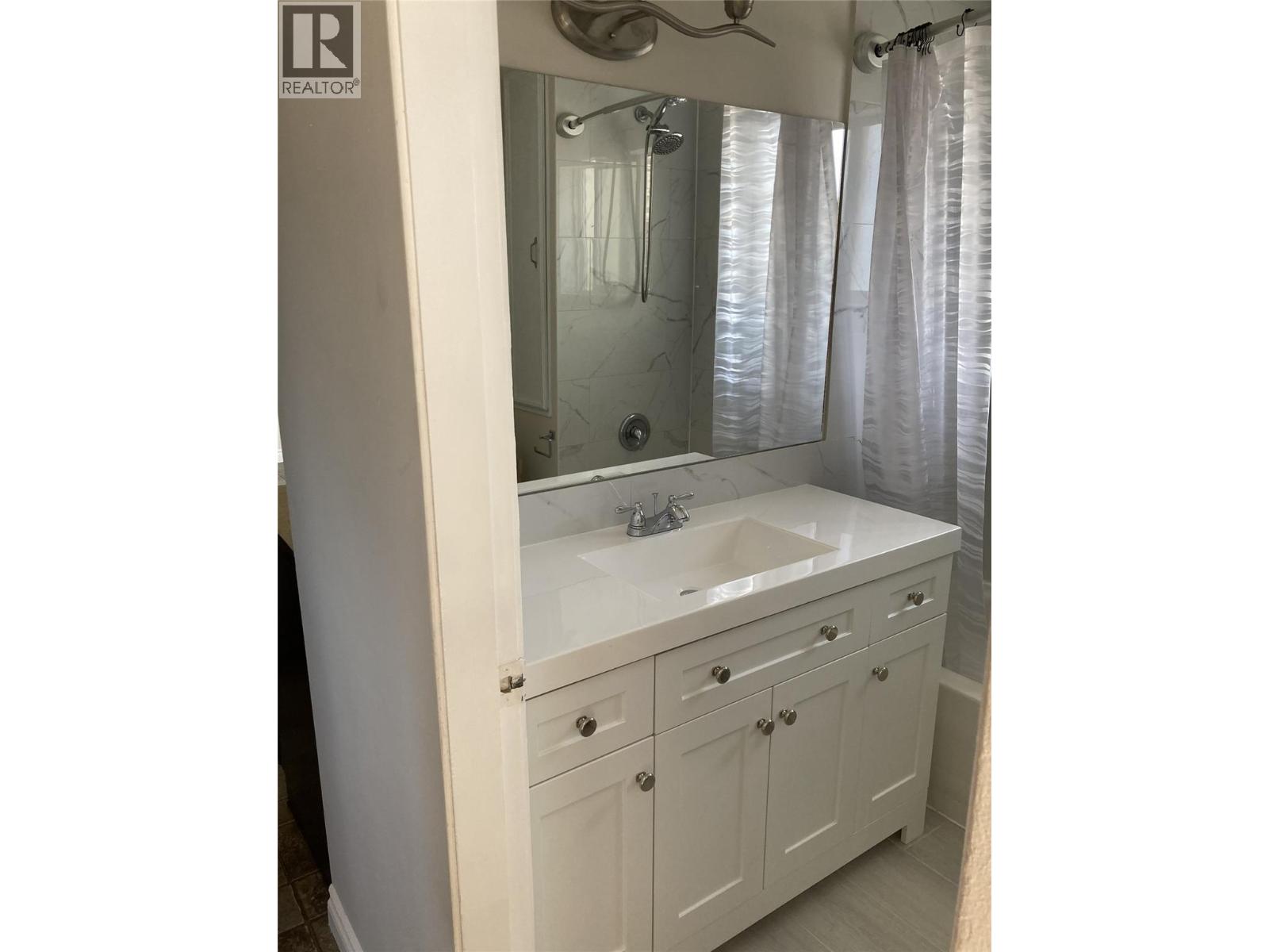415 Gerstmar Road, Kelowna, British Columbia  V1X 4B2 - Photo 26 - 10352909