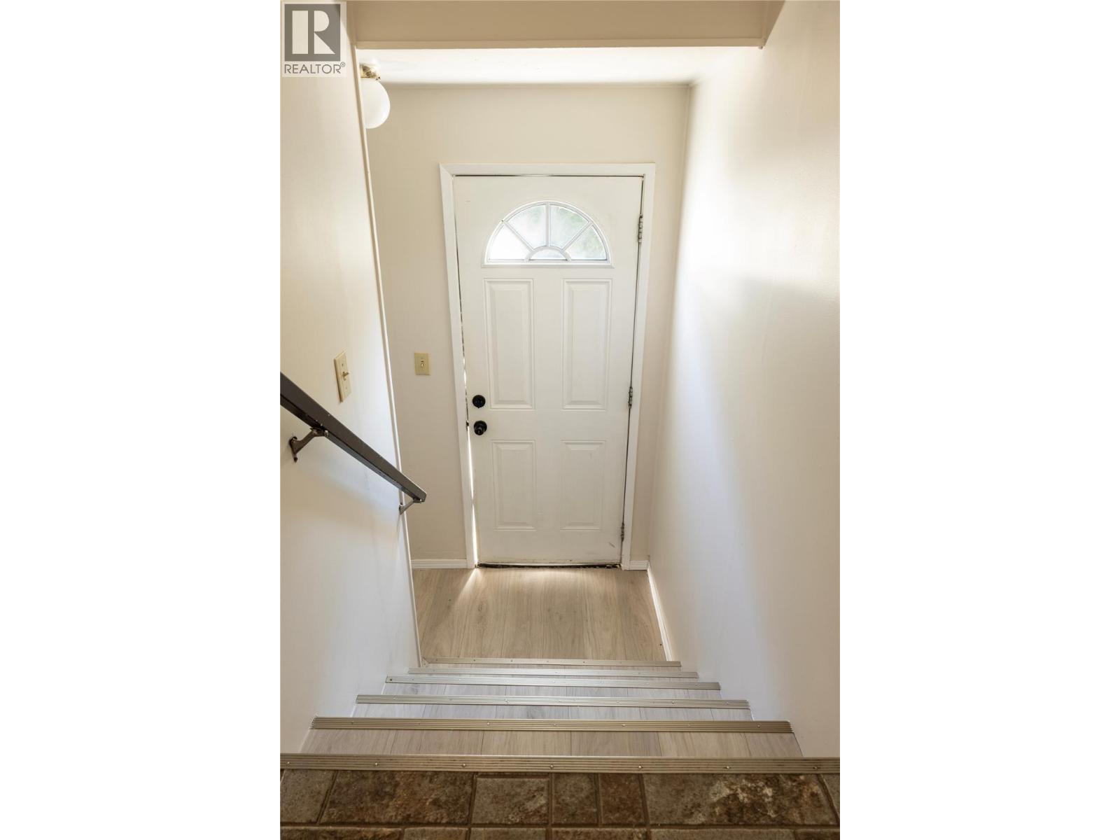 415 Gerstmar Road, Kelowna, British Columbia  V1X 4B2 - Photo 28 - 10352909