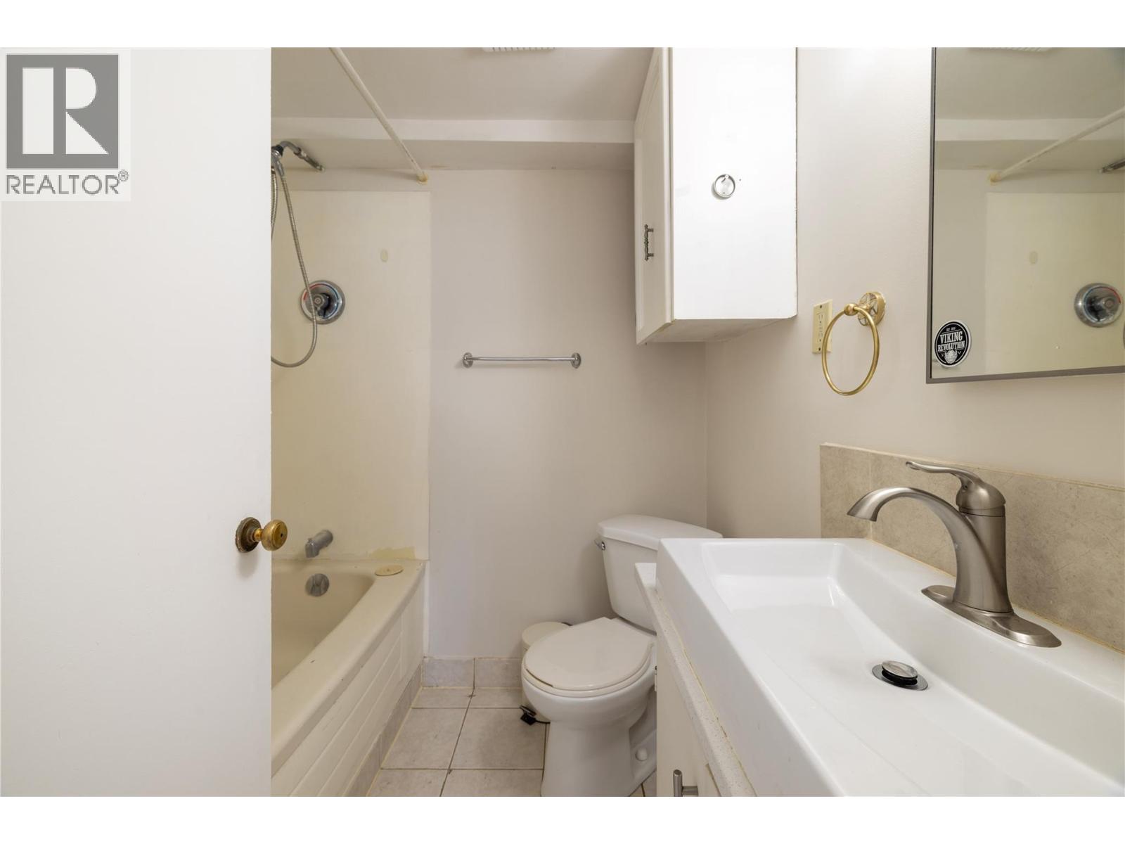 415 Gerstmar Road, Kelowna, British Columbia  V1X 4B2 - Photo 36 - 10352909