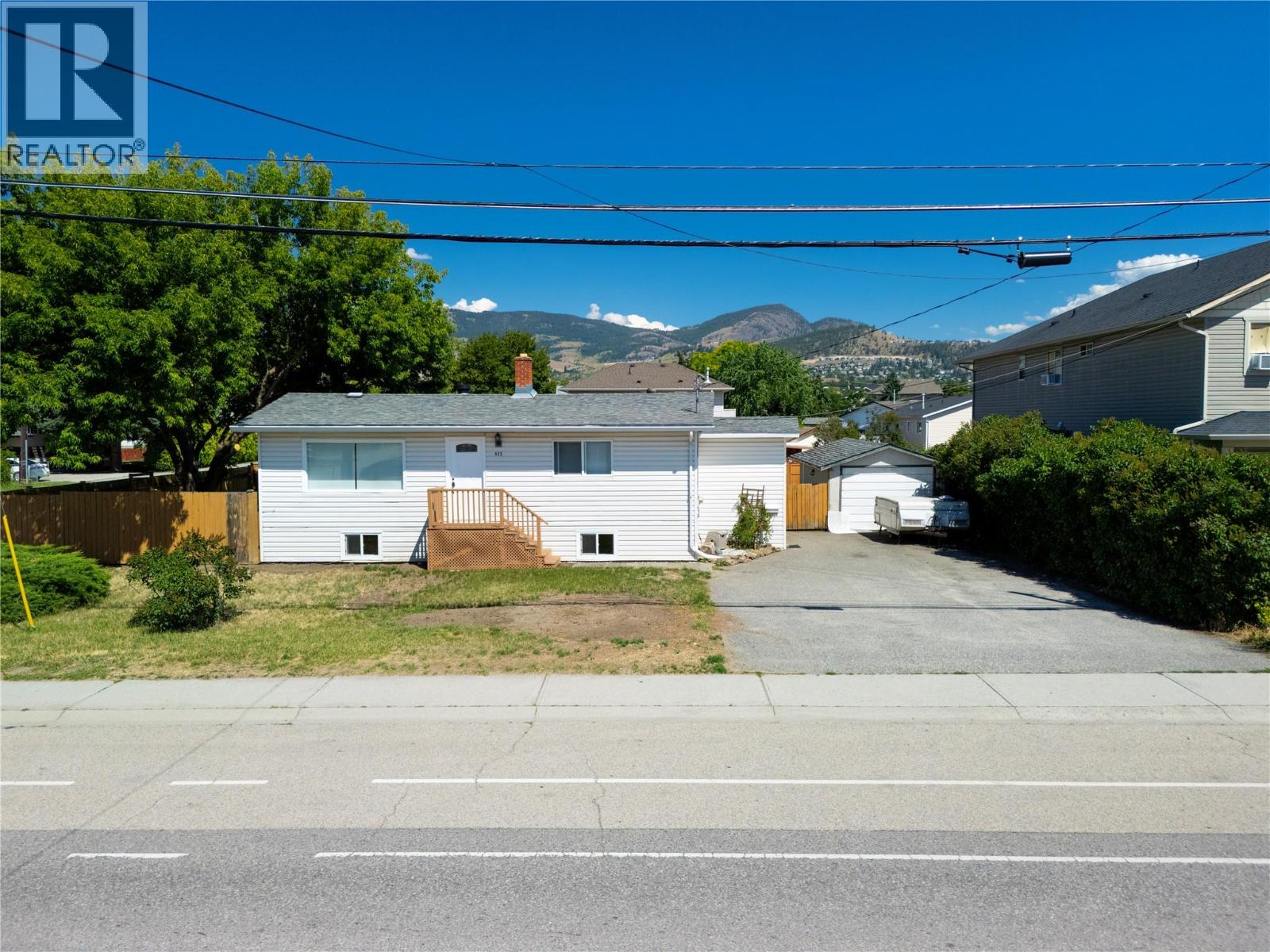 415 Gerstmar Road, Kelowna, British Columbia  V1X 4B2 - Photo 3 - 10352909