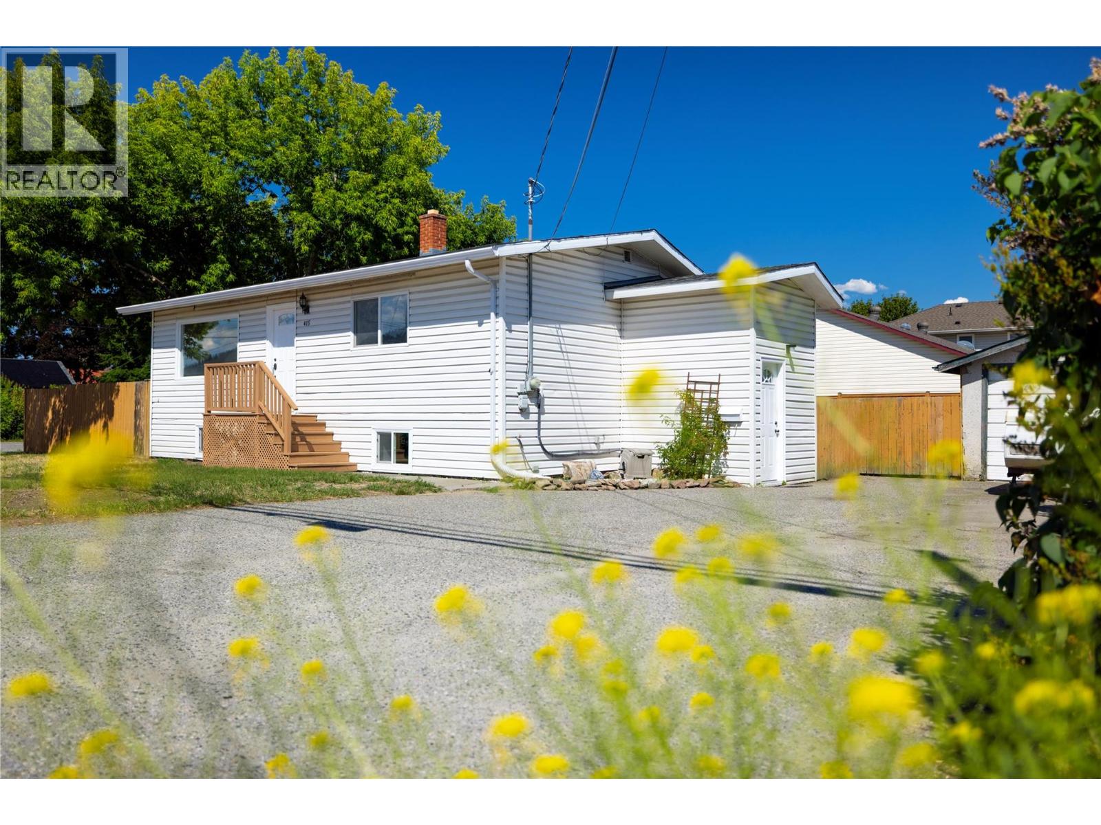 415 Gerstmar Road, Kelowna, British Columbia  V1X 4B2 - Photo 1 - 10352909