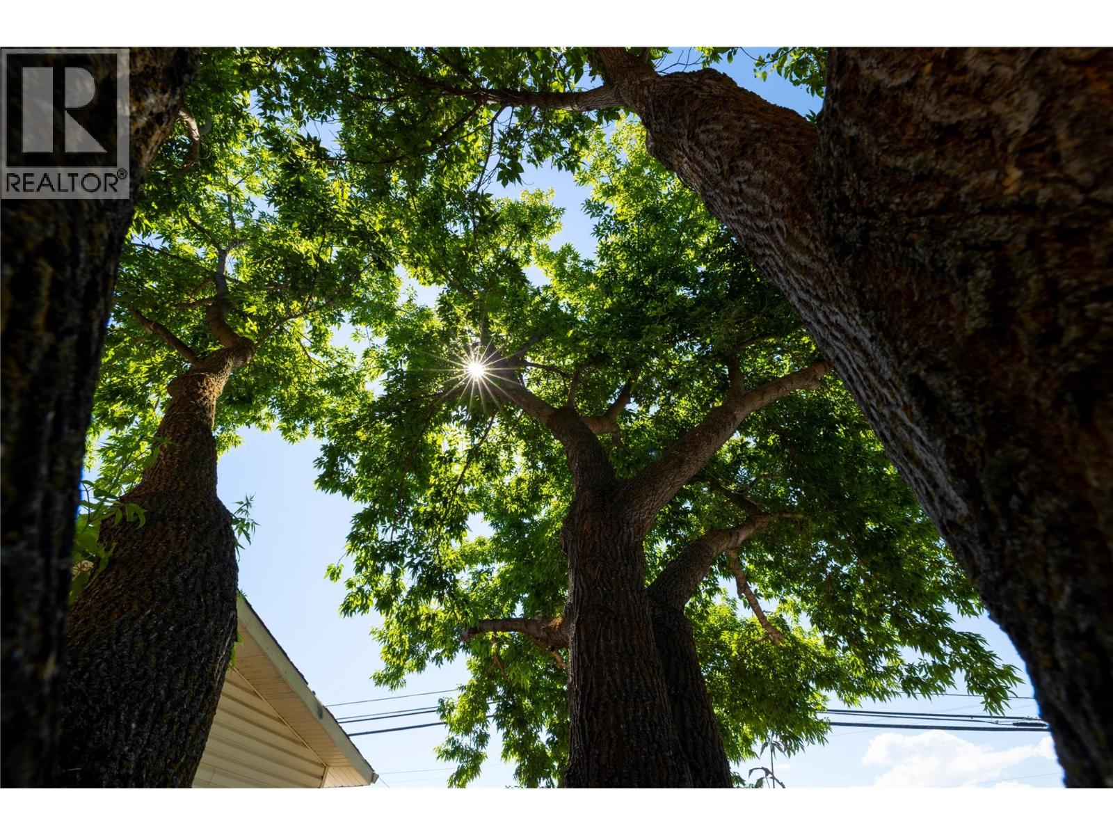 415 Gerstmar Road, Kelowna, British Columbia  V1X 4B2 - Photo 48 - 10352909