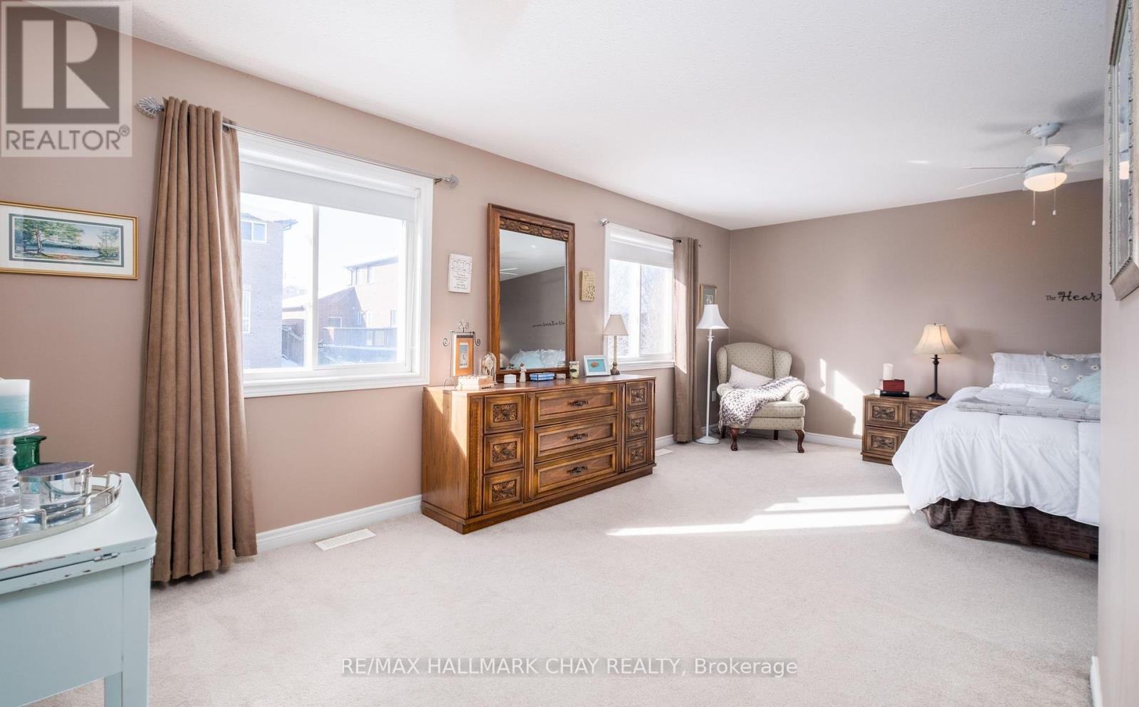 105 Crompton Drive, Barrie, Ontario  L4M 6N9 - Photo 20 - S12401397
