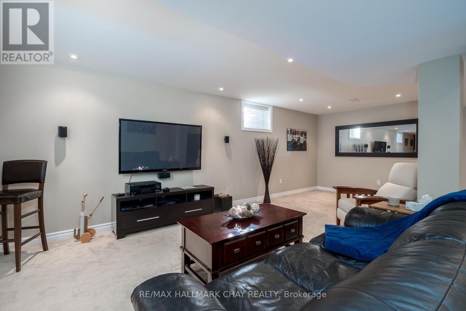 105 Crompton Drive, Barrie, Ontario  L4M 6N9 - Photo 18 - S12401397