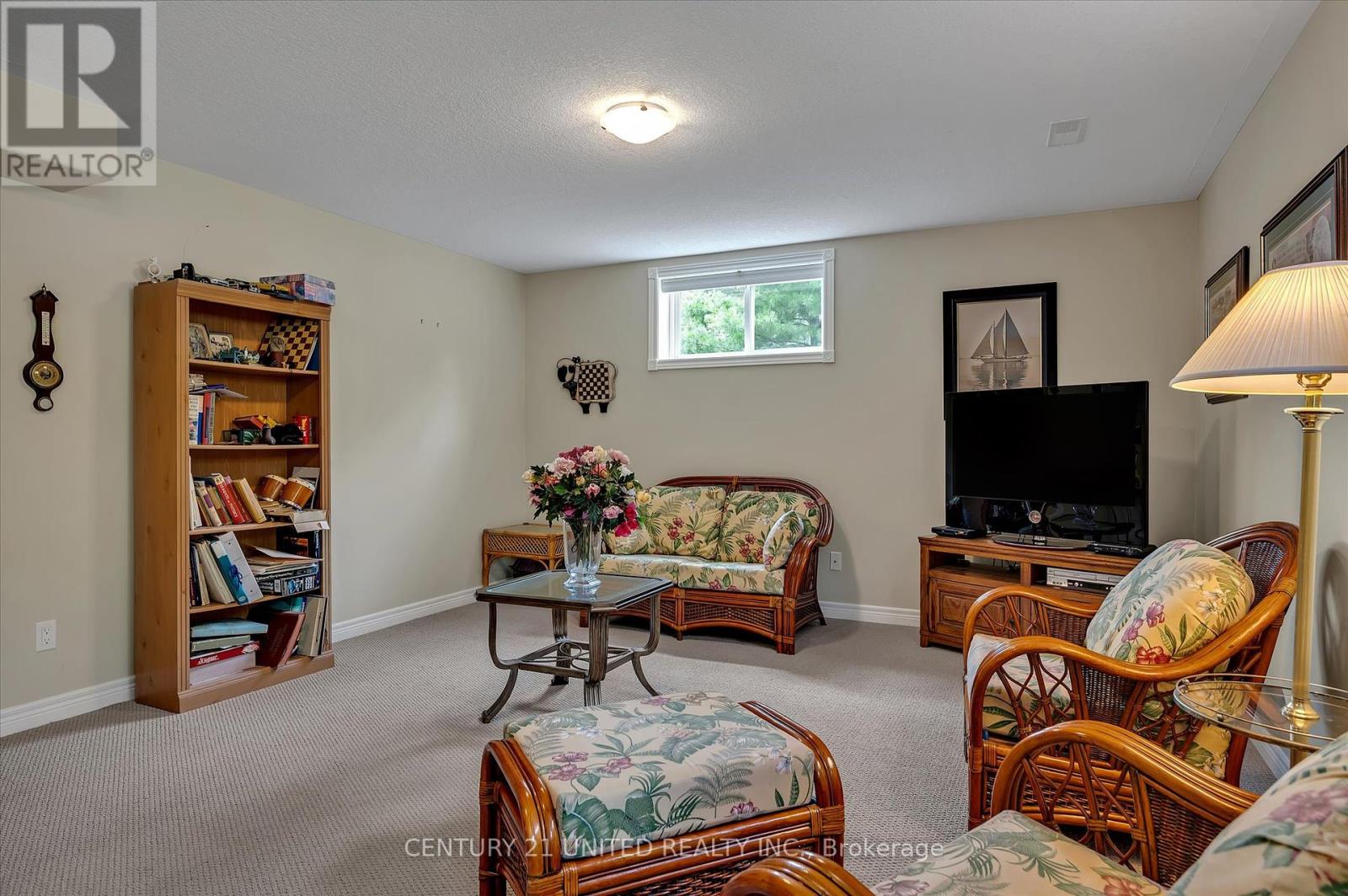 194 - 301 Carnegie Avenue, Peterborough, Ontario  K9L 0G1 - Photo 30 - X12424601