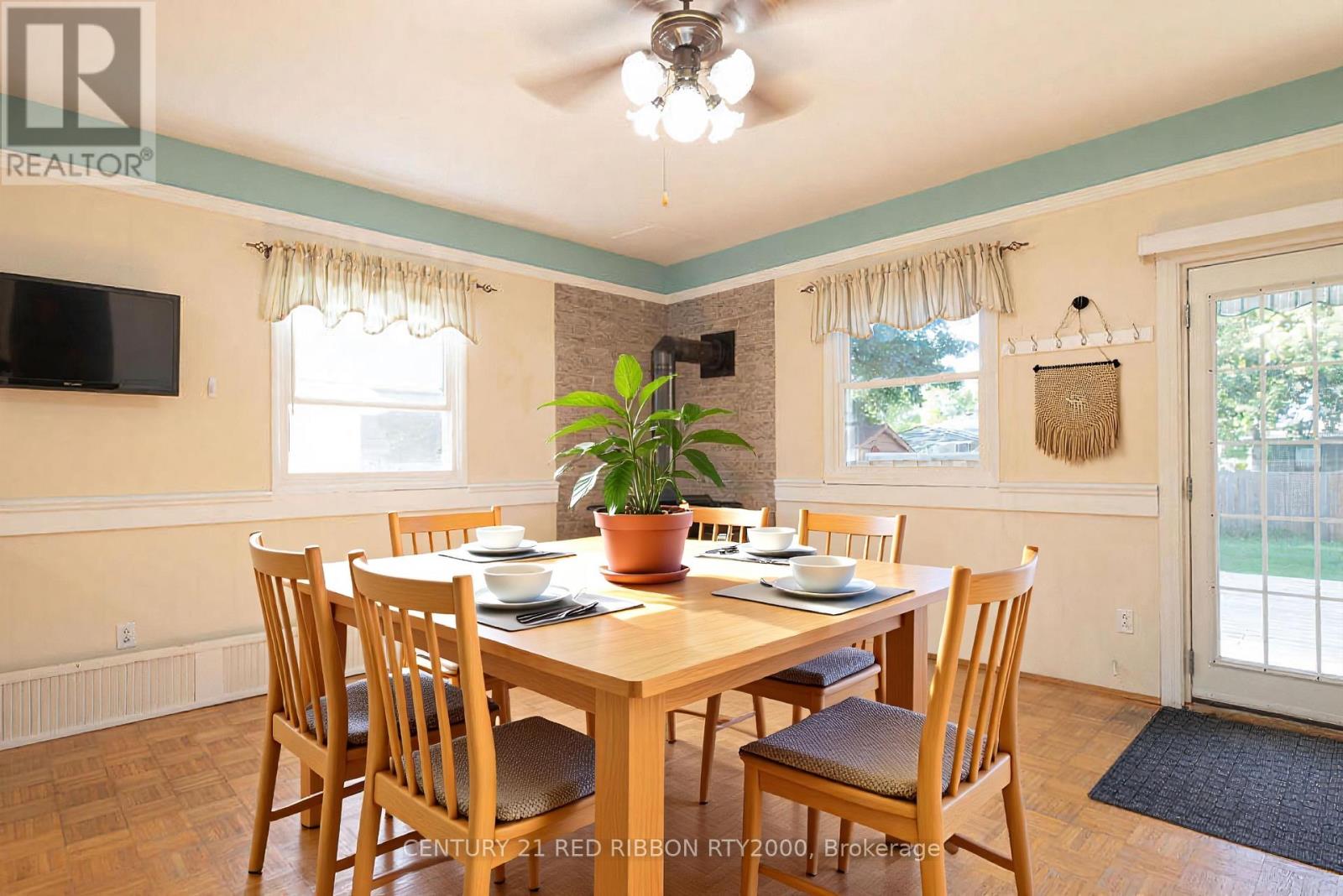 69 High Street W, Strathroy-Caradoc, Ontario  N7G 1G7 - Photo 6 - X12312835
