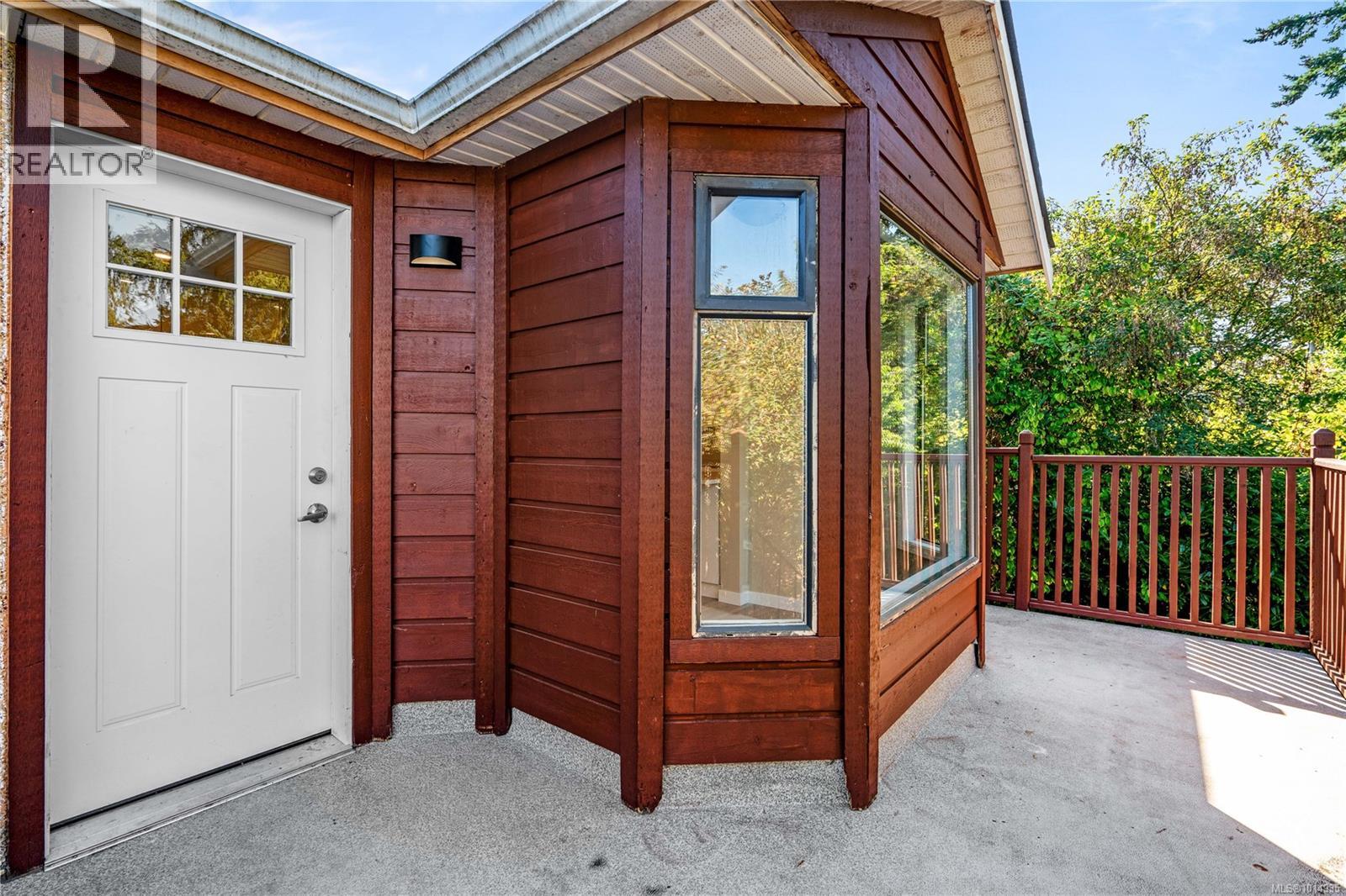 3276 Linwood Ave, Saanich, British Columbia  V8X 1E4 - Photo 38 - 1014935