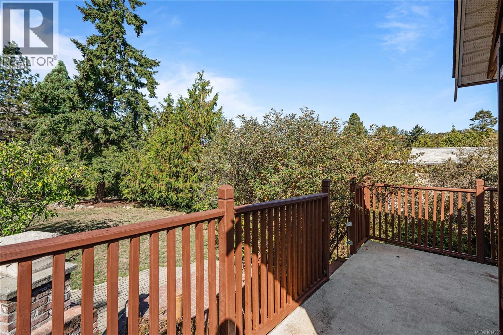 3276 Linwood Ave, Saanich, British Columbia  V8X 1E4 - Photo 39 - 1014935