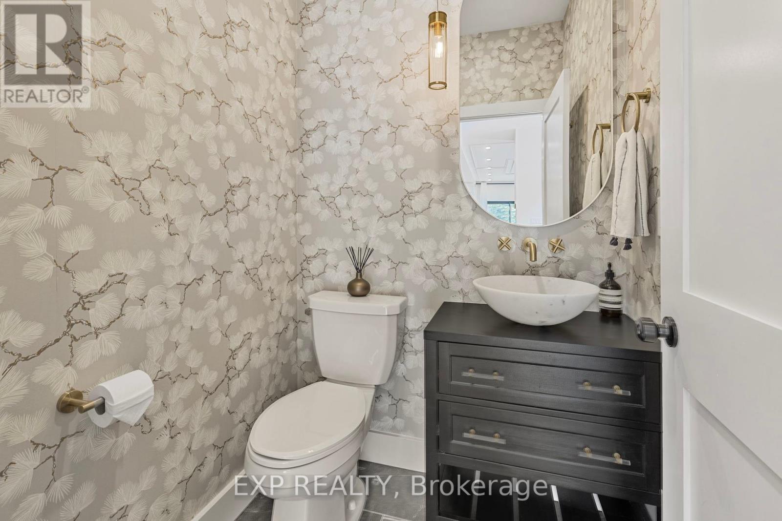 68 49th Street N, Wasaga Beach, Ontario  L9Z 1Y1 - Photo 14 - S12425051