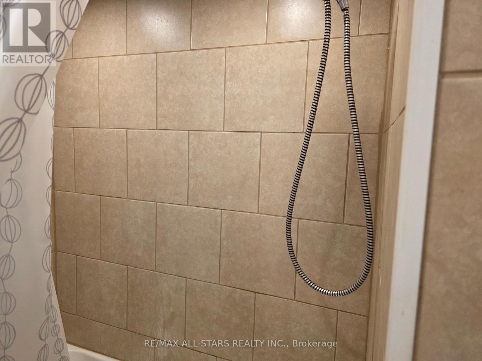 221 Elgin Street W, Oshawa, Ontario  L1J 2N9 - Photo 8 - E12425114