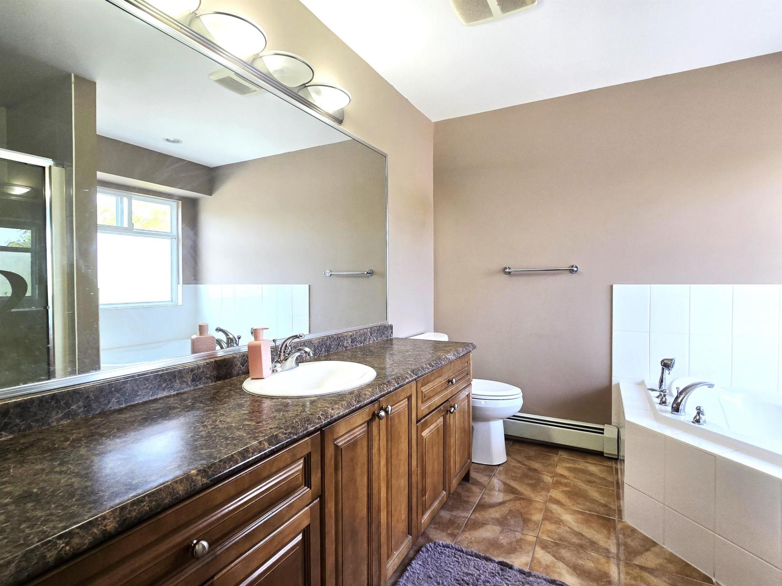 3415 Nightingale Drive, Abbotsford, British Columbia  V2T 5W3 - Photo 18 - R3051082