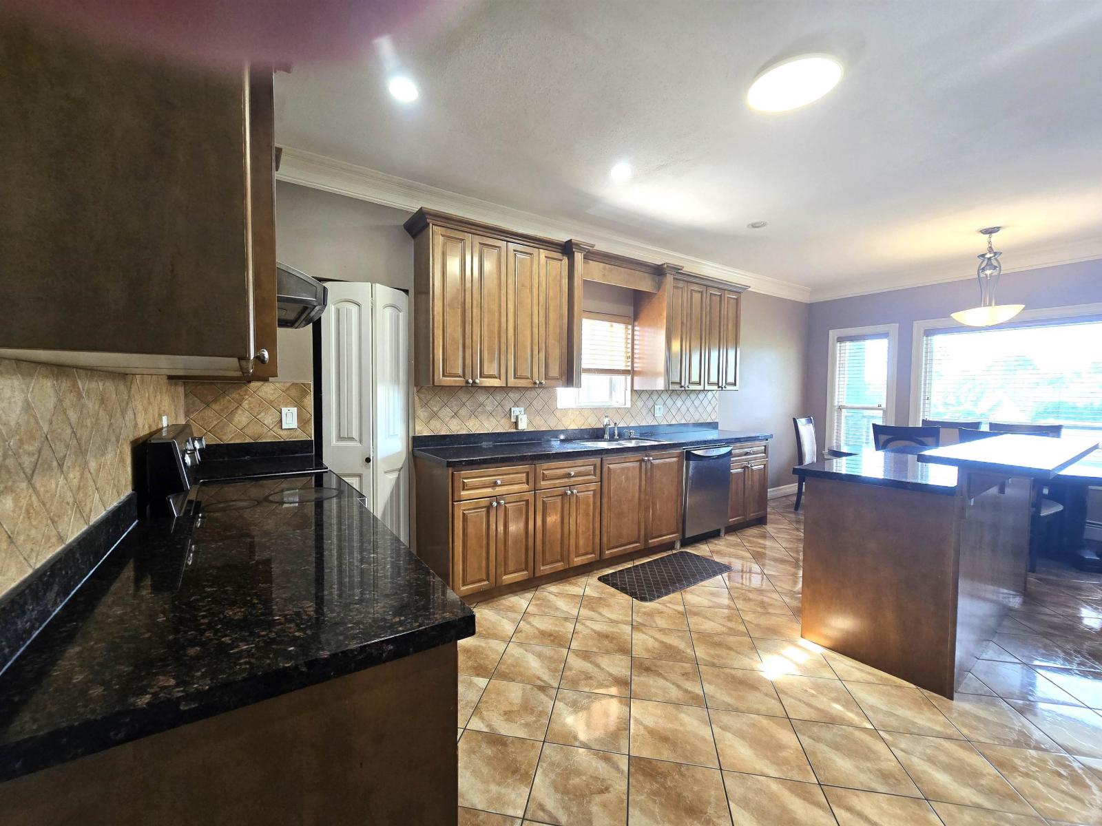 3415 Nightingale Drive, Abbotsford, British Columbia  V2T 5W3 - Photo 13 - R3051082