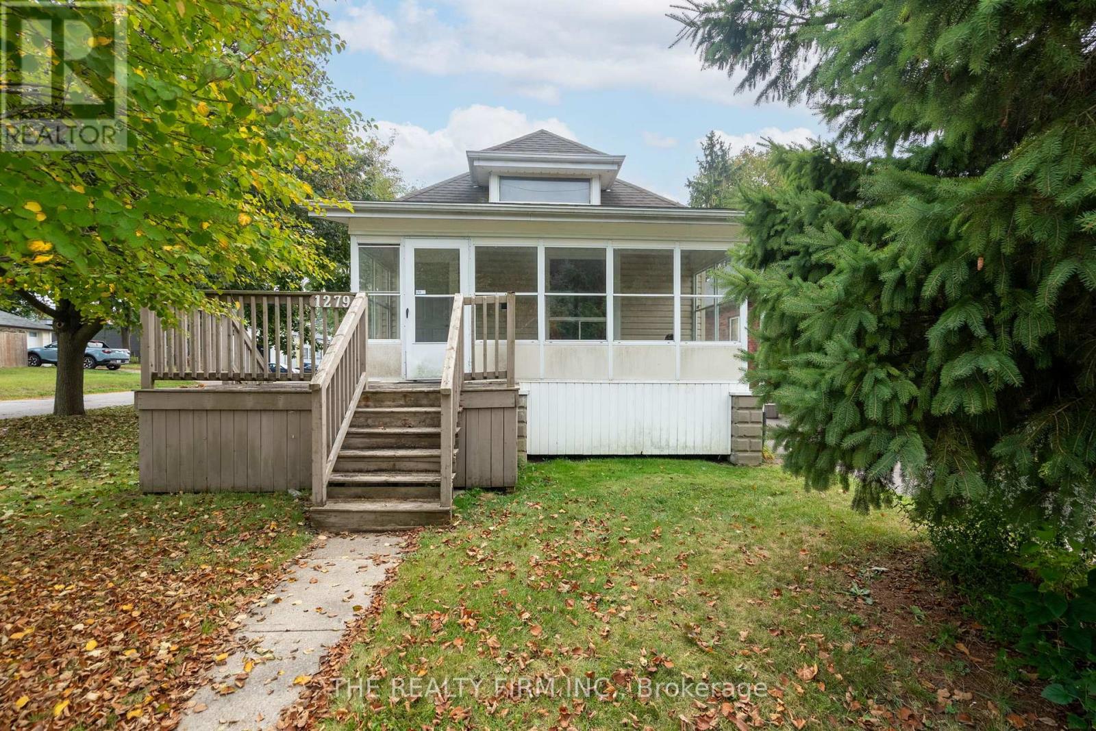 1279 York Street, London East, Ontario  N5W 2V3 - Photo 1 - X12425100