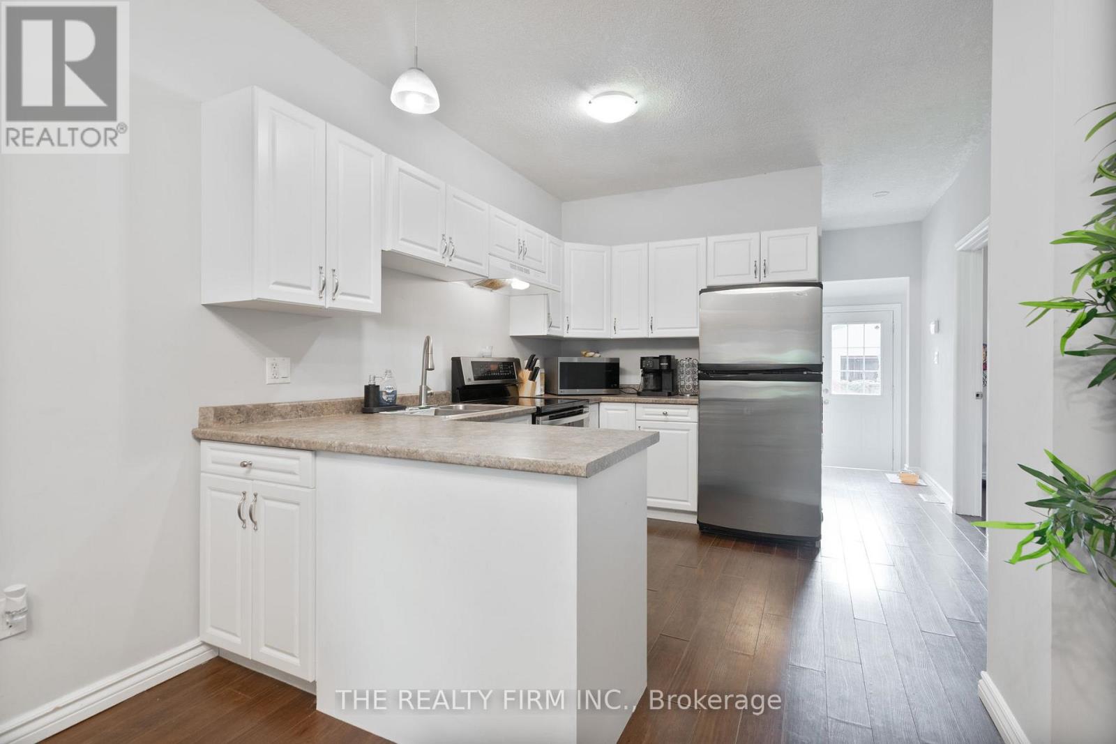 1279 York Street, London East, Ontario  N5W 2V3 - Photo 11 - X12425100