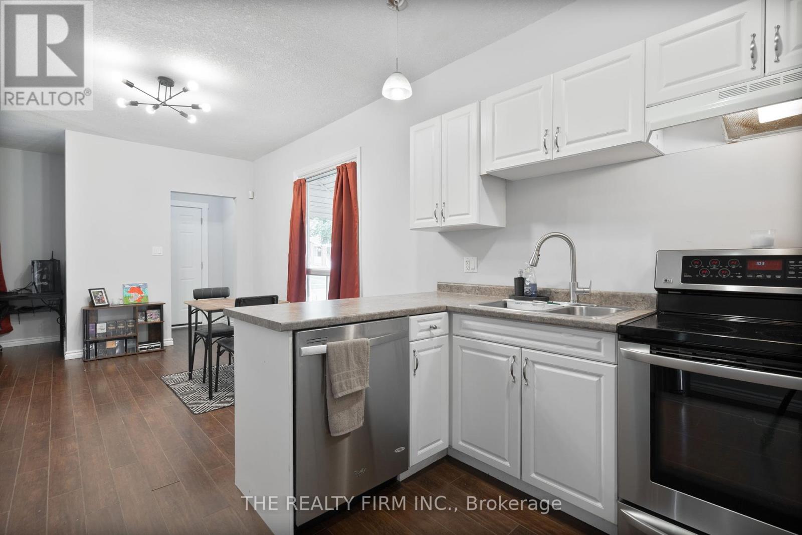 1279 York Street, London East, Ontario  N5W 2V3 - Photo 13 - X12425100