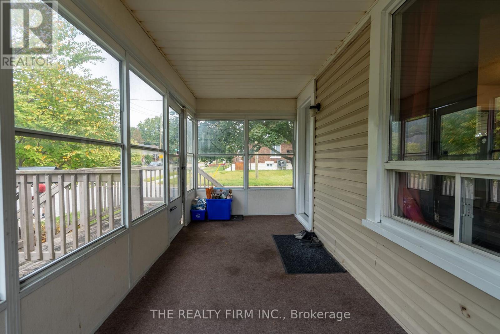 1279 York Street, London East, Ontario  N5W 2V3 - Photo 6 - X12425100