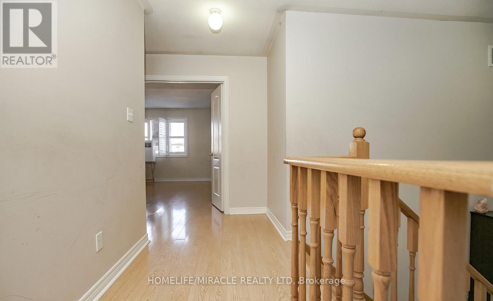 20 Oblate Crescent, Brampton, Ontario  L6Y 0K2 - Photo 23 - W12425065