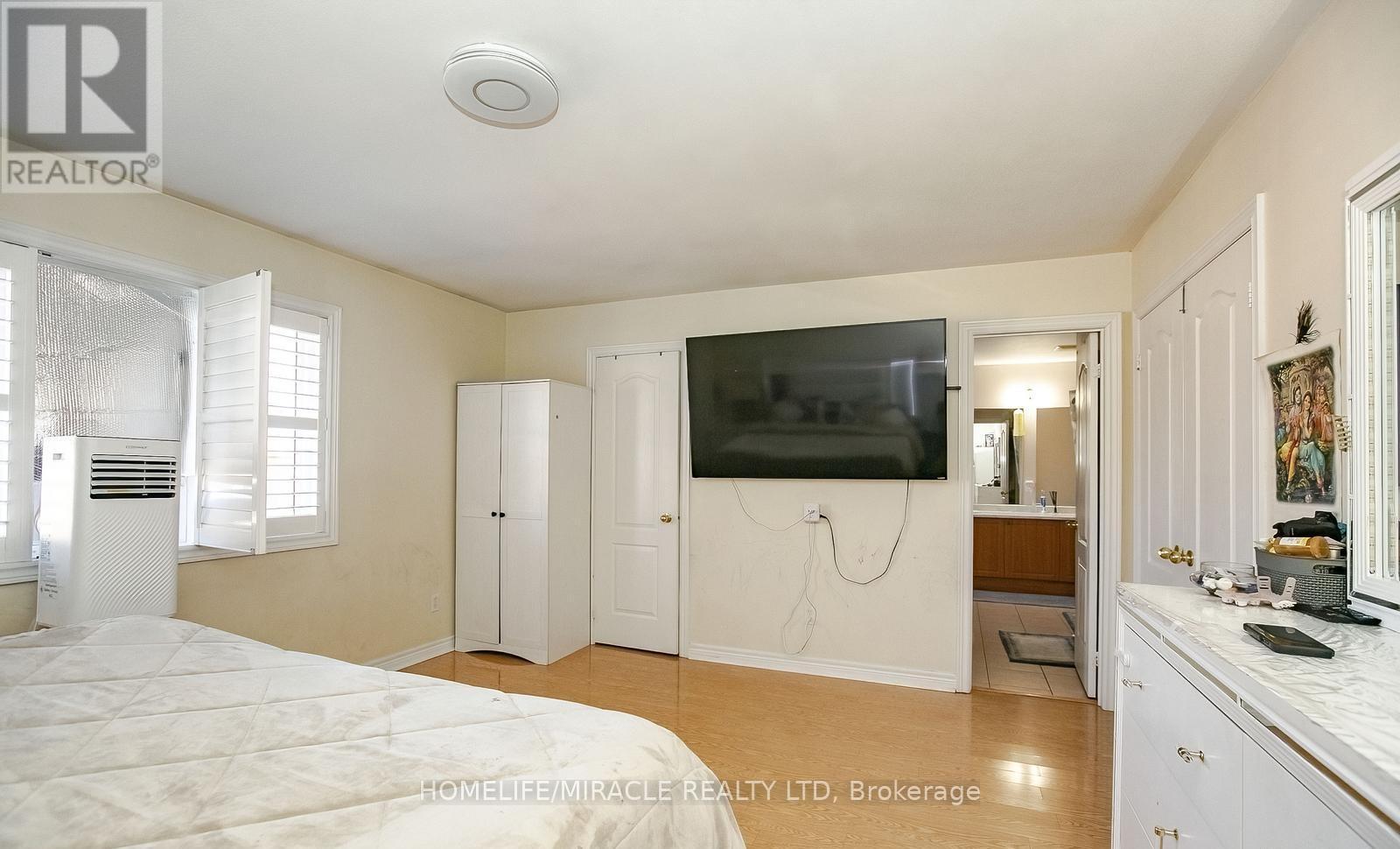 20 Oblate Crescent, Brampton, Ontario  L6Y 0K2 - Photo 26 - W12425065
