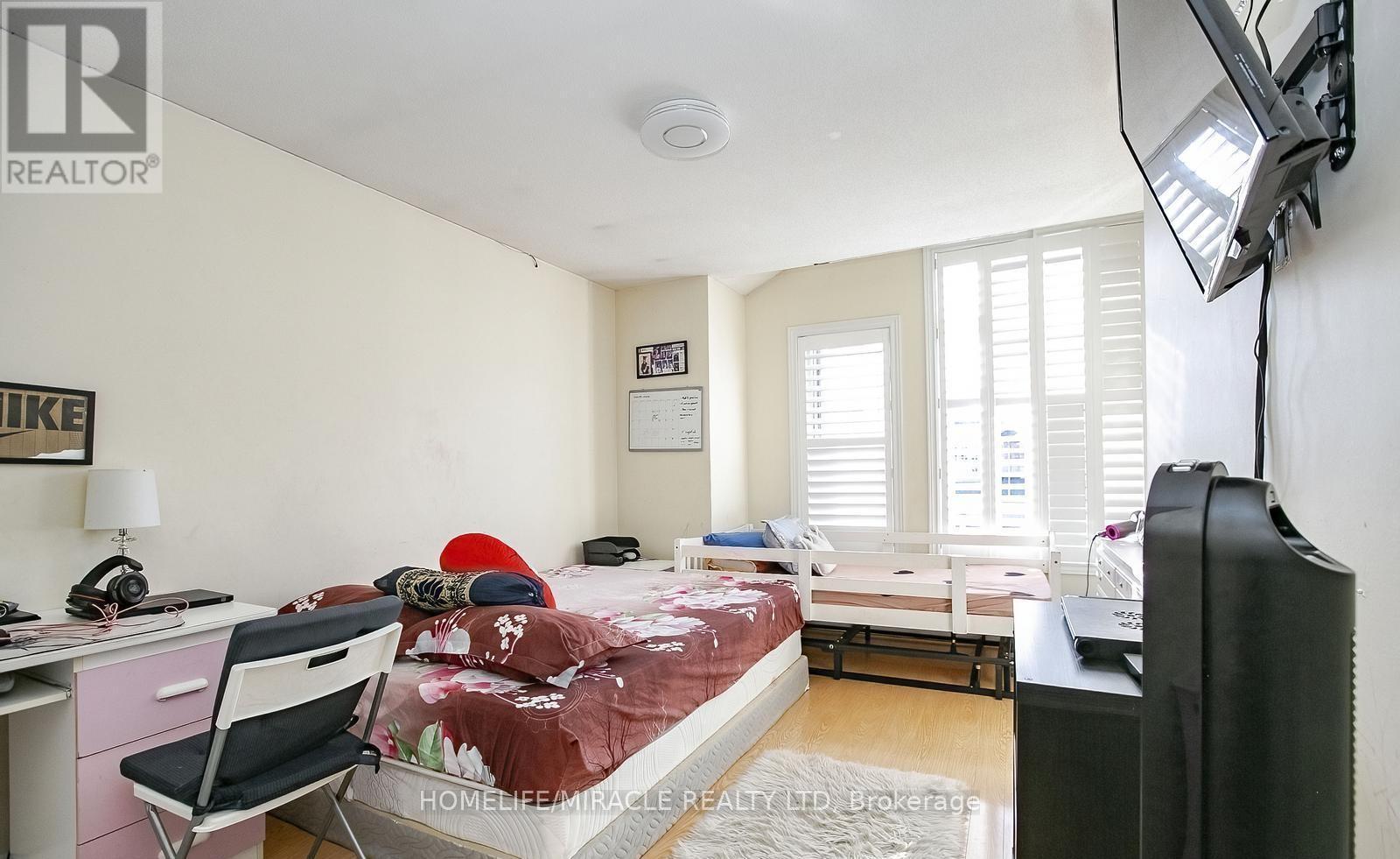 20 Oblate Crescent, Brampton, Ontario  L6Y 0K2 - Photo 29 - W12425065