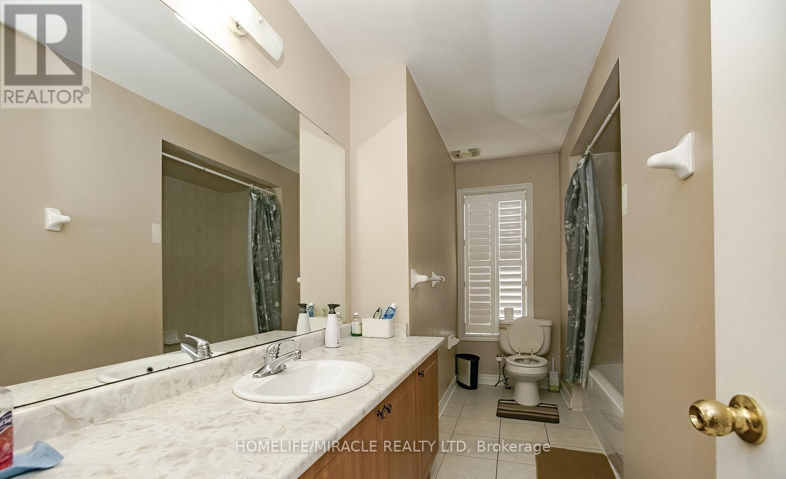 20 Oblate Crescent, Brampton, Ontario  L6Y 0K2 - Photo 31 - W12425065