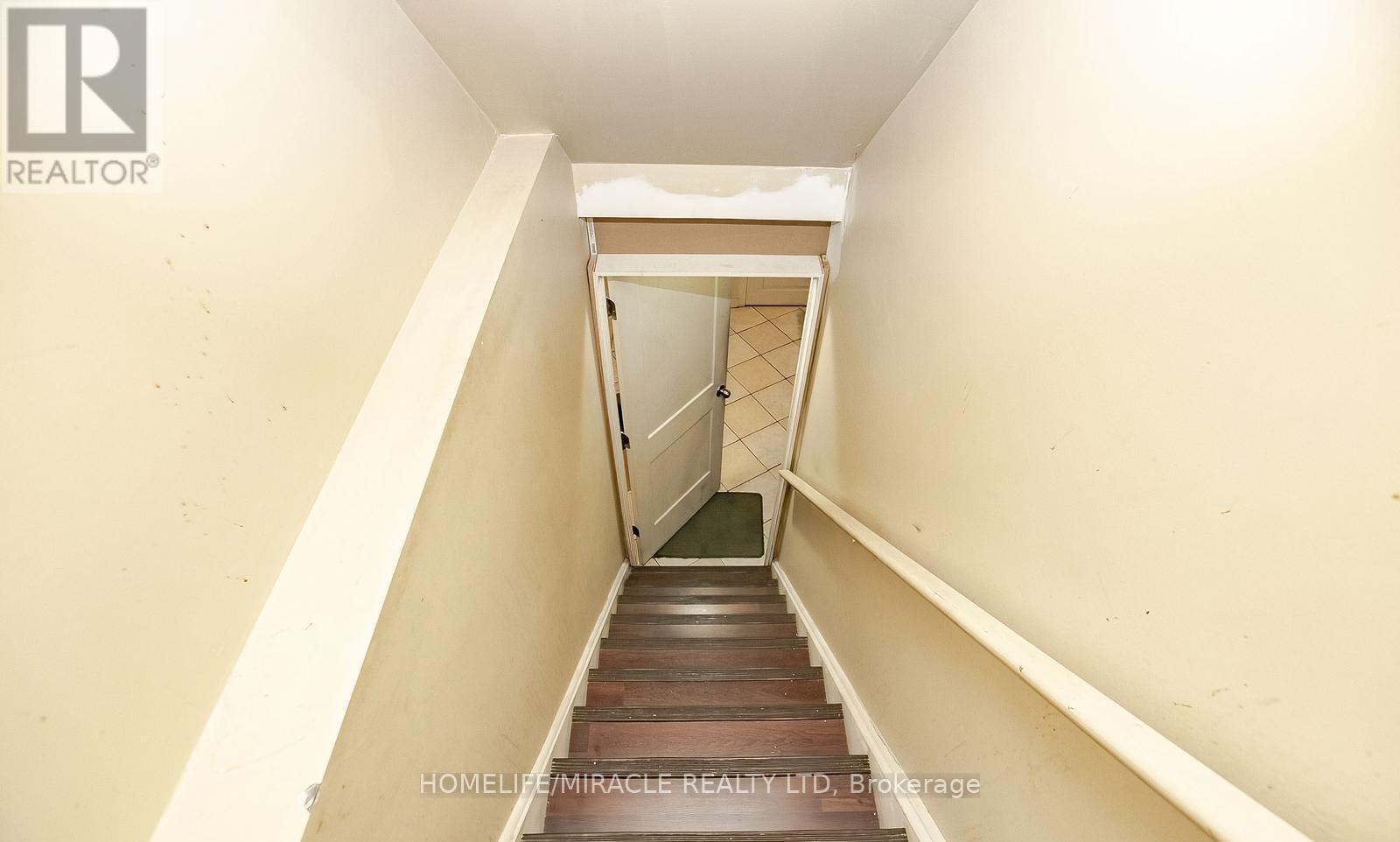 20 Oblate Crescent, Brampton, Ontario  L6Y 0K2 - Photo 38 - W12425065