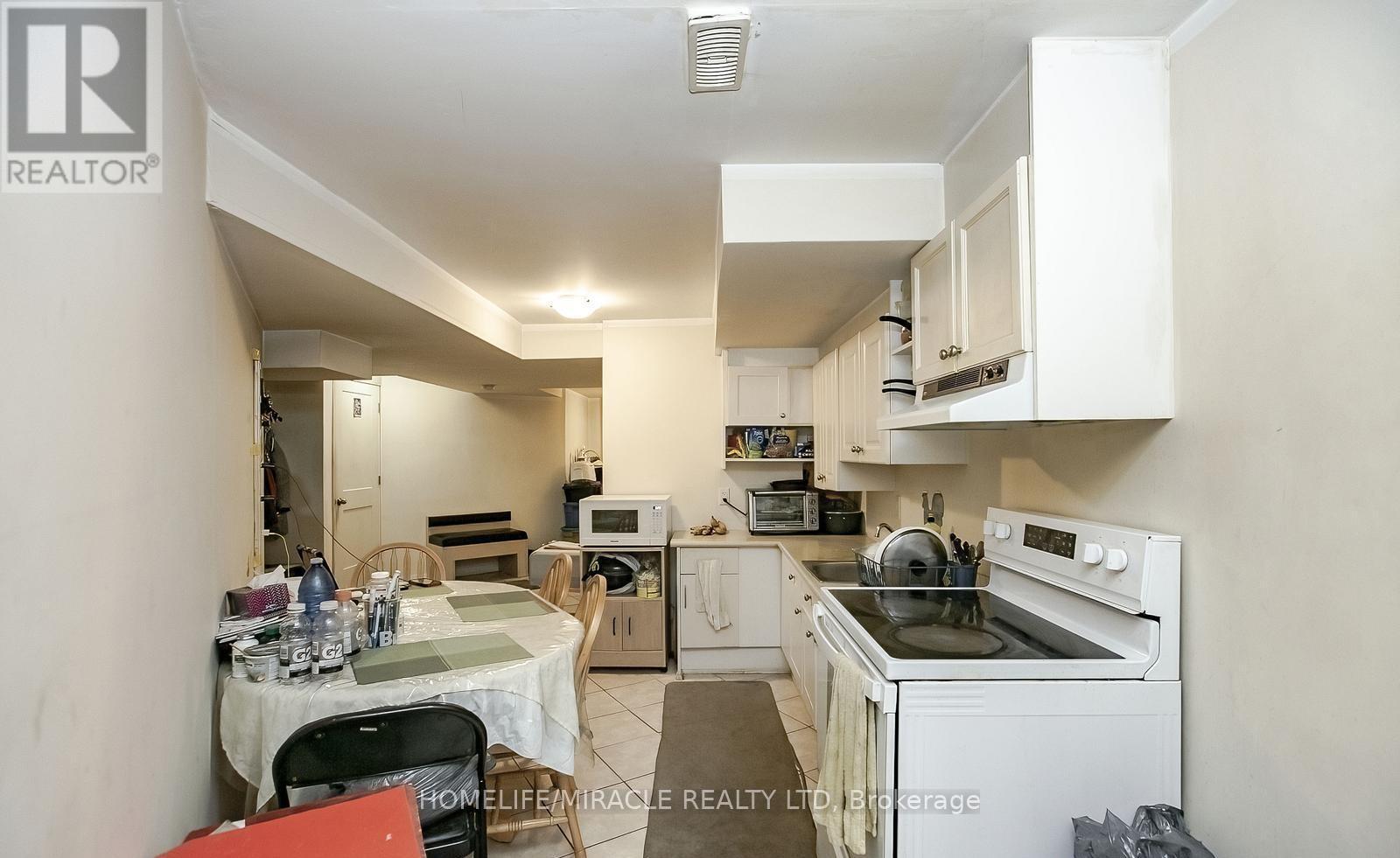 20 Oblate Crescent, Brampton, Ontario  L6Y 0K2 - Photo 44 - W12425065