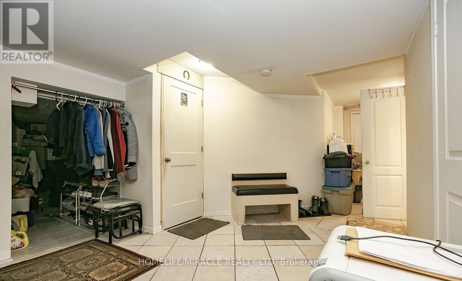 20 Oblate Crescent, Brampton, Ontario  L6Y 0K2 - Photo 45 - W12425065